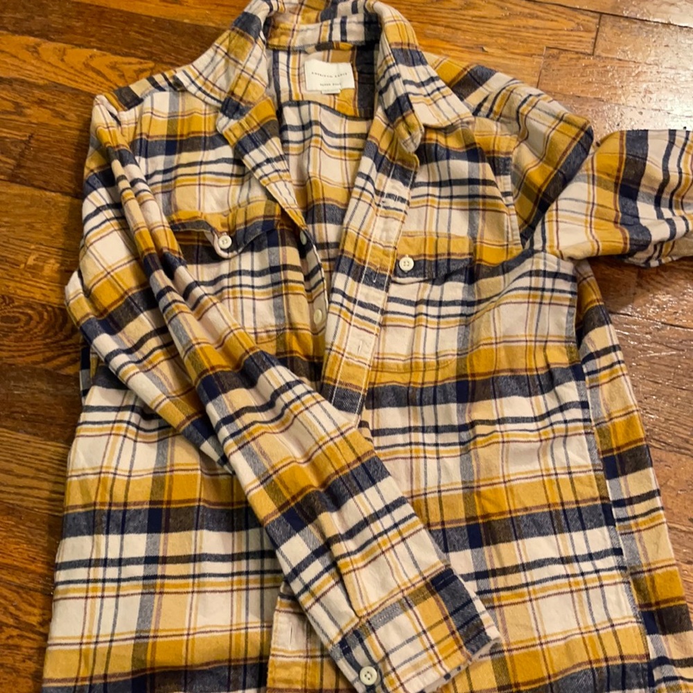 Men’s American Eagle Flannel Medium